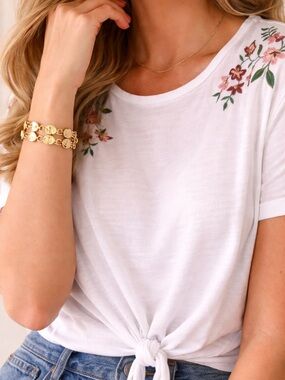 a.n.d. eawy To Embroidered Top